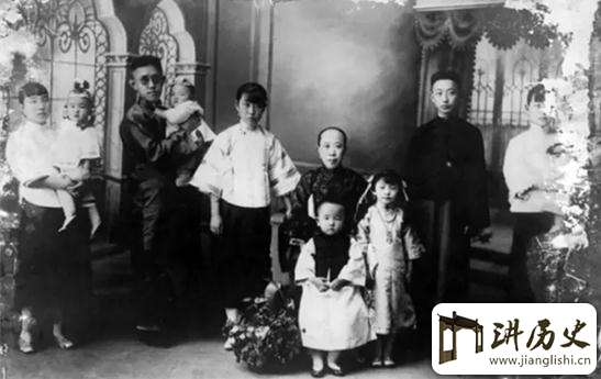 袁世凯姨太太介绍:袁世凯的妻妾儿孙们有哪些?