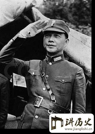 中国早期的美女间谍关露 为何背负汉奸骂名43年?