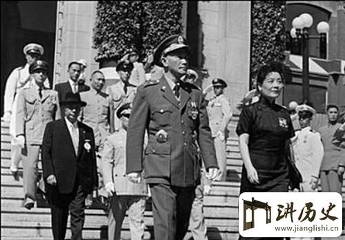 蒋介石三次下野:竟使他成为民国最有权力的人!