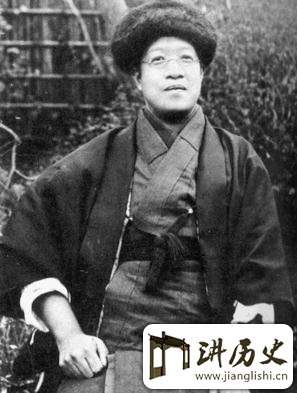 章太炎曾身着明朝服装大闹袁世凯总统府?