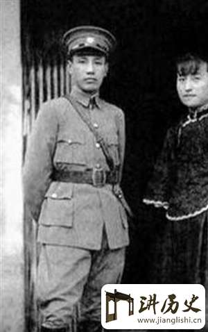 何香凝反对蒋介石与宋美龄联姻?为何又去证婚