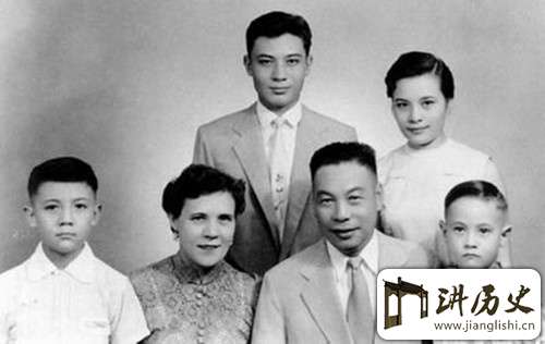 蒋经国在苏联和<a href=