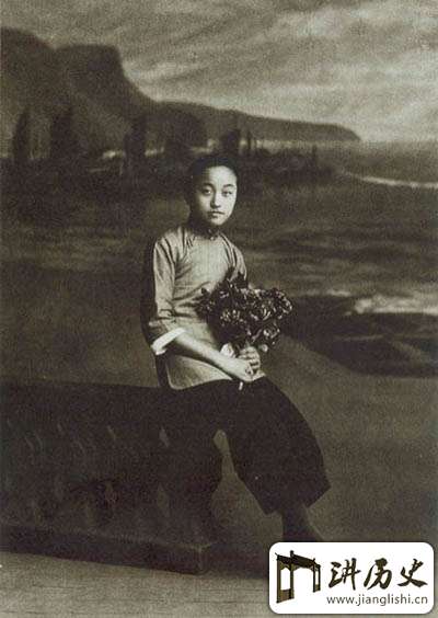 何香凝反对蒋介石与宋美龄联姻?为何又去证婚