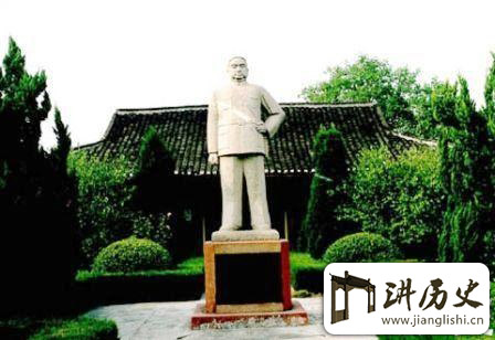 <rb>中</rb><rt>zhōng</rt><rb>原</rb><rt>yuán</rt><rb>大</rb><rt>dà</rt><rb>战</rb><rt>zhàn</rt><rb>秘</rb><rt>mì</rt><rb>闻</rb><rt>wén</rt>:<rb>蒋</rb><rt>jiǎng</rt><rb>介</rb><rt>jiè</rt><rb>石</rb><rt>shí</rt><rb>曾</rb><rt>céng</rt><rb>险</rb><rt>xiǎn</rt><rb>被</rb><rt>bèi</rt><rb>冯</rb><rt>féng</rt><rb>玉</rb><rt>yù</rt><rb>祥</rb><rt>xiáng</rt><rb>部</rb><rt>bù</rt><rb>下</rb><rt>xià</rt><rb>奇</rb><rt>qí</rt><rb>袭</rb><rt>xí</rt><rb>活</rb><rt>huó</rt><rb>捉</rb><rt>zhuō</rt>