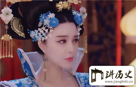 <rb>女</rb><rt>nǚ</rt><rb>皇</rb><rt>huáng</rt><rb>武</rb><rt>wǔ</rt><rb>则</rb><rt>zé</rt><rb>天</rb><rt>tiān</rt><rb>从</rb><rt>cóng</rt><rb>猫</rb><rt>māo</rt><rb>痴</rb><rt>chī</rt><rb>到</rb><rt>dào</rt><rb>怕</rb><rt>pà</rt><rb>猫</rb><rt>māo</rt><rb>到</rb><rt>dào</rt><rb>底</rb><rt>dǐ</rt><rb>经</rb><rt>jīng</rt><rb>历</rb><rt>lì</rt><rb>了</rb><rt>le</rt><rb>些</rb><rt>xiē</rt><rb>什</rb><rt>shí</rt><rb>么</rb><rt>me</rt>?