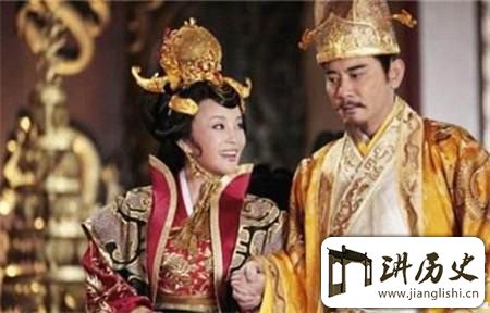 <rb>史</rb><rt>shǐ</rt><rb>上</rb><rt>shàng</rt><rb>第</rb><rt>dì</rt><rb>一</rb><rt>yī</rt><rb>位</rb><rt>wèi</rt><rb>由</rb><rt>yóu</rt><rb>皇</rb><rt>huáng</rt><rb>帝</rb><rt>dì</rt><rb>亲</rb><rt>qīn</rt><rb>自</rb><rt>zì</rt><rb>抚</rb><rt>fǔ</rt><rb>养</rb><rt>yǎng</rt><rb>的</rb><rt>de</rt><rb>皇</rb><rt>huáng</rt><rb>子</rb><rt>zǐ</rt>:<rb>唐</rb><rt>táng</rt><rb>高</rb><rt>gāo</rt><rb>宗</rb><rt>zōng</rt><rb>李</rb><rt>lǐ</rt><rb>治</rb><rt>zhì</rt>