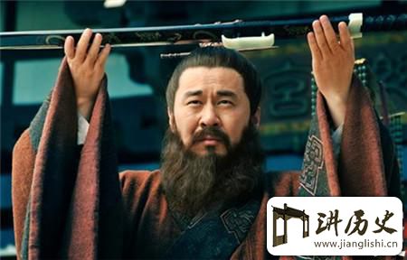<rb>曹</rb><rt>cáo</rt><rb>操</rb><rt>cāo</rt><rb>如</rb><rt>rú</rt><rb>何</rb><rt>hé</rt><rb>从</rb><rt>cóng</rt><rb>一</rb><rt>yī</rt><rb>个</rb><rt>gè</rt><rb>游</rb><rt>yóu</rt><rb>手</rb><rt>shǒu</rt><rb>好</rb><rt>hǎo</rt><rb>闲</rb><rt>xián</rt><rb>的</rb><rt>de</rt><rb>浪</rb><rt>làng</rt><rb>子</rb><rt>zǐ</rt><rb>变</rb><rt>biàn</rt><rb>成</rb><rt>chéng</rt><rb>乱</rb><rt>luàn</rt><rb>世</rb><rt>shì</rt><rb>英</rb><rt>yīng</rt><rb>雄</rb><rt>xióng</rt>?