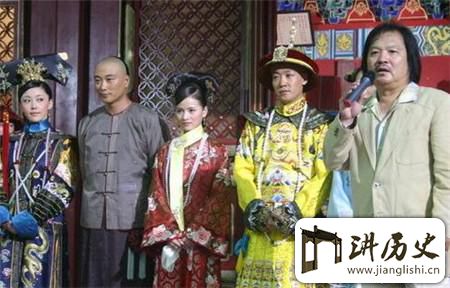 <rb>道</rb><rt>dào</rt><rb>光</rb><rt>guāng</rt><rb>的</rb><rt>de</rt><rb>寒</rb><rt>hán</rt><rb>酸</rb><rt>suān</rt><rb>除</rb><rt>chú</rt><rb>夕</rb><rt>xī</rt><rb>宴</rb><rt>yàn</rt>:<rb>四</rb><rt>sì</rt><rb>菜</rb><rt>cài</rt><rb>一</rb><rt>yī</rt><rb>主</rb><rt>zhǔ</rt><rb>食</rb><rt>shí</rt><rb>荤</rb><rt>hūn</rt><rb>菜</rb><rt>cài</rt><rb>是</rb><rt>shì</rt><rb>鸡</rb><rt>jī</rt><rb>蛋</rb><rt>dàn</rt><rb>炒</rb><rt>chǎo</rt><rb>肉</rb><rt>ròu</rt>