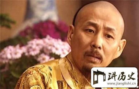 <rb>皇</rb><rt>huáng</rt><rb>太</rb><rt>tài</rt><rb>子</rb><rt>zǐ</rt><rb>居</rb><rt>jū</rt><rb>然</rb><rt>rán</rt><rb>因</rb><rt>yīn</rt><rb>为</rb><rt>wéi</rt><rb>没</rb><rt>méi</rt><rb>系</rb><rt>xì</rt><rb>紧</rb><rt>jǐn</rt><rb>包</rb><rt>bāo</rt><rb>裹</rb><rt>guǒ</rt><rb>便</rb><rt>biàn</rt><rb>被</rb><rt>bèi</rt><rb>康</rb><rt>kāng</rt><rb>熙</rb><rt>xī</rt><rb>大</rb><rt>dà</rt><rb>帝</rb><rt>dì</rt><rb>废</rb><rt>fèi</rt><rb>掉</rb><rt>diào</rt>