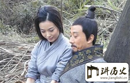 <rb>曹</rb><rt>cáo</rt><rb>操</rb><rt>cāo</rt><rb>喜</rb><rt>xǐ</rt><rb>欢</rb><rt>huān</rt><rb>美</rb><rt>měi</rt><rb>女</rb><rt>nǚ</rt><rb>但</rb><rt>dàn</rt><rb>为</rb><rt>wéi</rt><rb>何</rb><rt>hé</rt><rb>偏</rb><rt>piān</rt><rb>爱</rb><rt>ài</rt><rb>结</rb><rt>jié</rt><rb>过</rb><rt>guò</rt><rb>婚</rb><rt>hūn</rt><rb>的</rb><rt>de</rt><rb>少</rb><rt>shǎo</rt><rb>妇</rb><rt>fù</rt>?
