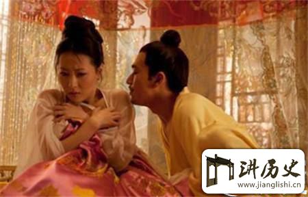 <rb>皇</rb><rt>huáng</rt><rb>帝</rb><rt>dì</rt><rb>太</rb><rt>tài</rt><rb>好</rb><rt>hǎo</rt><rb>色</rb><rt>sè</rt>!<rb>老</rb><rt>lǎo</rt><rb>婆</rb><rt>pó</rt><rb>数</rb><rt>shù</rt><rb>量</rb><rt>liàng</rt><rb>占</rb><rt>zhàn</rt><rb>全</rb><rt>quán</rt><rb>国</rb><rt>guó</rt><rb>人</rb><rt>rén</rt><rb>口</rb><rt>kǒu</rt><rb>的</rb><rt>de</rt><rb>千</rb><rt>qiān</rt><rb>分</rb><rt>fèn</rt><rb>之</rb><rt>zhī</rt><rb>一</rb><rt>yī</rt>