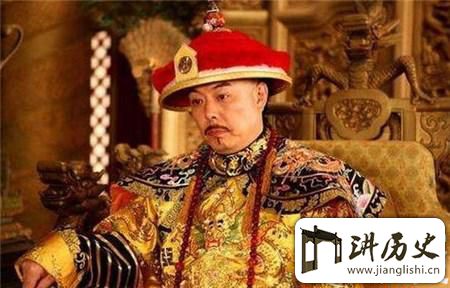 <rb>乾</rb><rt>qián</rt><rb>隆</rb><rt>lóng</rt><rb>为</rb><rt>wéi</rt><rb>何</rb><rt>hé</rt><rb>至</rb><rt>zhì</rt><rb>始</rb><rt>shǐ</rt><rb>至</rb><rt>zhì</rt><rb>终</rb><rt>zhōng</rt><rb>都</rb><rt>dōu</rt><rb>得</rb><rt>dé</rt><rb>不</rb><rt>bú</rt><rb>到</rb><rt>dào</rt><rb>一</rb><rt>yī</rt><rb>个</rb><rt>gè</rt><rb>女</rb><rt>nǚ</rt><rb>人</rb><rt>rén</rt><rb>的</rb><rt>de</rt><rb>真</rb><rt>zhēn</rt><rb>心</rb><rt>xīn</rt>?