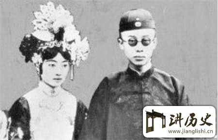<rb>溥</rb><rt>pǔ</rt><rb>仪</rb><rt>yí</rt><rb>为</rb><rt>wéi</rt><rb>什</rb><rt>shí</rt><rb>么</rb><rt>me</rt><rb>说</rb><rt>shuō</rt><rb>他</rb><rt>tā</rt><rb>是</rb><rt>shì</rt>&</ruby><ruby>ldquo</ruby><ruby><rb>下</rb><rt>xià</rt><rb>场</rb><rt>chǎng</rt><rb>最</rb><rt>zuì</rt><rb>好</rb><rt>hǎo</rt><rb>的</rb><rt>de</rt><rb>末</rb><rt>mò</rt><rb>代</rb><rt>dài</rt><rb>皇</rb><rt>huáng</rt><rb>帝</rb><rt>dì</rt>&</ruby><ruby>rdquo</ruby><ruby>?
