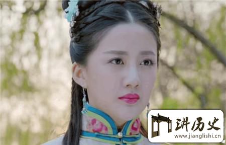 <rb>他</rb><rt>tā</rt><rb>是</rb><rt>shì</rt><rb>努</rb><rt>nǔ</rt><rb>尔</rb><rt>ěr</rt><rb>哈</rb><rt>hā</rt><rb>赤</rb><rt>chì</rt><rb>最</rb><rt>zuì</rt><rb>看</rb><rt>kàn</rt><rb>重</rb><rt>zhòng</rt><rb>的</rb><rt>de</rt><rb>儿</rb><rt>ér</rt><rb>子</rb><rt>zǐ</rt><rb>却</rb><rt>què</rt><rb>被</rb><rt>bèi</rt><rb>弟</rb><rt>dì</rt><rb>弟</rb><rt>dì</rt><rb>联</rb><rt>lián</rt><rb>合</rb><rt>hé</rt><rb>陷</rb><rt>xiàn</rt><rb>害</rb><rt>hài</rt>