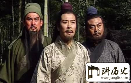 <rb>张</rb><rt>zhāng</rt><rb>飞</rb><rt>fēi</rt><rb>怎</rb><rt>zěn</rt><rb>样</rb><rt>yàng</rt><rb>骂</rb><rt>mà</rt><rb>人</rb><rt>rén</rt><rb>不</rb><rt>bú</rt><rb>带</rb><rt>dài</rt><rb>脏</rb><rt>zāng</rt><rb>字</rb><rt>zì</rt>?<rb>三</rb><rt>sān</rt><rb>国</rb><rt>guó</rt><rb>勇</rb><rt>yǒng</rt><rb>士</rb><rt>shì</rt><rb>暴</rb><rt>bào</rt><rb>跳</rb><rt>tiào</rt><rb>如</rb><rt>rú</rt><rb>雷</rb><rt>léi</rt>
