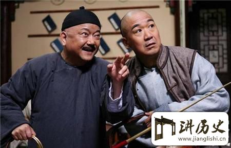 <rb>和</rb><rt>hé</rt><rb>珅</rb><rt>shēn</rt><rb>为</rb><rt>wéi</rt><rb>何</rb><rt>hé</rt><rb>偏</rb><rt>piān</rt><rb>爱</rb><rt>ài</rt><rb>二</rb><rt>èr</rt><rb>婚</rb><rt>hūn</rt><rb>女</rb><rt>nǚ</rt><rb>子</rb><rt>zǐ</rt><rb>甚</rb><rt>shèn</rt><rb>至</rb><rt>zhì</rt><rb>连</rb><rt>lián</rt><rb>乾</rb><rt>qián</rt><rb>隆</rb><rt>lóng</rt><rb>女</rb><rt>nǚ</rt><rb>人</rb><rt>rén</rt><rb>也</rb><rt>yě</rt><rb>不</rb><rt>bú</rt><rb>放</rb><rt>fàng</rt><rb>过</rb><rt>guò</rt>