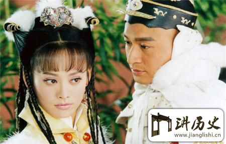 <rb>多</rb><rt>duō</rt><rb>尔</rb><rt>ěr</rt><rb>衮</rb><rt>gǔn</rt><rb>死</rb><rt>sǐ</rt><rb>亡</rb><rt>wáng</rt><rb>之</rb><rt>zhī</rt><rb>谜</rb><rt>mí</rt><rb>打</rb><rt>dǎ</rt><rb>猎</rb><rt>liè</rt><rb>时</rb><rt>shí</rt><rb>不</rb><rt>bú</rt><rb>幸</rb><rt>xìng</rt><rb>坠</rb><rt>zhuì</rt><rb>马</rb><rt>mǎ</rt><rb>医</rb><rt>yī</rt><rb>治</rb><rt>zhì</rt><rb>无</rb><rt>wú</rt><rb>效</rb><rt>xiào</rt><rb>而</rb><rt>ér</rt><rb>死</rb><rt>sǐ</rt>?