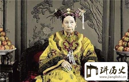 <rb>太</rb><rt>tài</rt><rb>监</rb><rt>jiān</rt><rb>在</rb><rt>zài</rt><rb>慈</rb><rt>cí</rt><rb>禧</rb><rt>xǐ</rt><rb>宫</rb><rt>gōng</rt><rb>中</rb><rt>zhōng</rt><rb>值</rb><rt>zhí</rt><rb>夜</rb><rt>yè</rt><rb>时</rb><rt>shí</rt><rb>要</rb><rt>yào</rt><rb>遵</rb><rt>zūn</rt><rb>守</rb><rt>shǒu</rt><rb>哪</rb><rt>nǎ</rt><rb>些</rb><rt>xiē</rt><rb>规</rb><rt>guī</rt><rb>矩</rb><rt>jǔ</rt>?