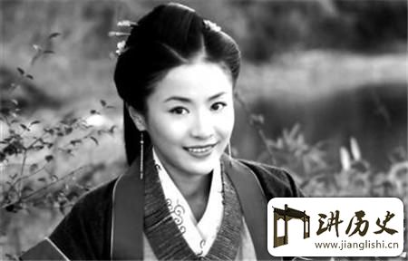 <rb>单</rb><rt>dān</rt><rb>身</rb><rt>shēn</rt><rb>女</rb><rt>nǚ</rt><rb>人</rb><rt>rén</rt><rb>的</rb><rt>de</rt><rb>墓</rb><rt>mù</rt><rb>中</rb><rt>zhōng</rt><rb>为</rb><rt>wéi</rt><rb>何</rb><rt>hé</rt><rb>会</rb><rt>huì</rt><rb>有</rb><rt>yǒu</rt><rb>不</rb><rt>bú</rt><rb>老</rb><rt>lǎo</rt><rb>仙</rb><rt>xiān</rt><rb>丹</rb><rt>dān</rt>?<rb>有</rb><rt>yǒu</rt><rb>何</rb><rt>hé</rt><rb>隐</rb><rt>yǐn</rt><rb>情</rb><rt>qíng</rt>
