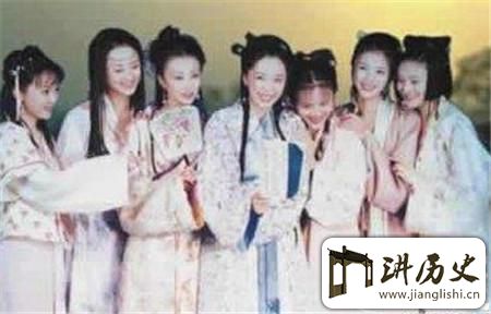 <rb>历</rb><rt>lì</rt><rb>史</rb><rt>shǐ</rt><rb>上</rb><rt>shàng</rt><rb>竟</rb><rt>jìng</rt><rb>比</rb><rt>bǐ</rt><rb>秦</rb><rt>qín</rt><rb>淮</rb><rt>huái</rt><rb>八</rb><rt>bā</rt><rb>艳</rb><rt>yàn</rt><rb>还</rb><rt>hái</rt><rb>胜</rb><rt>shèng</rt><rb>一</rb><rt>yī</rt><rb>筹</rb><rt>chóu</rt><rb>的</rb><rt>de</rt><rb>名</rb><rt>míng</rt><rb>妓</rb><rt>jì</rt><rb>王</rb><rt>wáng</rt><rb>是</rb><rt>shì</rt><rb>谁</rb><rt>shuí</rt>?