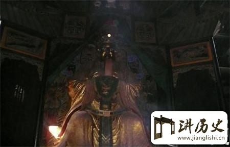 <rb>传</rb><rt>chuán</rt><rb>说</rb><rt>shuō</rt><rb>中</rb><rt>zhōng</rt><rb>的</rb><rt>de</rt><rb>鬼</rb><rt>guǐ</rt><rb>城</rb><rt>chéng</rt>&</ruby><ruby>ldquo</ruby><ruby><rb>酆</rb><rt>fēng</rt><rb>都</rb><rt>dōu</rt>&</ruby><ruby>rdquo</ruby><ruby><rb>在</rb><rt>zài</rt><rb>这</rb><rt>zhè</rt><rb>个</rb><rt>gè</rt><rb>城</rb><rt>chéng</rt><rb>市</rb><rt>shì</rt><rb>中</rb><rt>zhōng</rt><rb>真</rb><rt>zhēn</rt><rb>实</rb><rt>shí</rt><rb>的</rb><rt>de</rt><rb>存</rb><rt>cún</rt><rb>在</rb><rt>zài</rt><rb>着</rb><rt>zhe</rt>