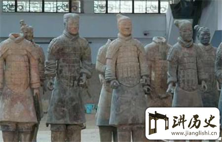 <rb>秦</rb><rt>qín</rt><rb>始</rb><rt>shǐ</rt><rb>皇</rb><rt>huáng</rt><rb>陵</rb><rt>líng</rt><rb>在</rb><rt>zài</rt><rb>封</rb><rt>fēng</rt><rb>土</rb><rt>tǔ</rt><rb>之</rb><rt>zhī</rt><rb>下</rb><rt>xià</rt><rb>不</rb><rt>bú</rt><rb>挖</rb><rt>wā</rt><rb>掘</rb><rt>jué</rt><rb>是</rb><rt>shì</rt><rb>因</rb><rt>yīn</rt><rb>为</rb><rt>wéi</rt><rb>水</rb><rt>shuǐ</rt><rb>银</rb><rt>yín</rt><rb>含</rb><rt>hán</rt><rb>量</rb><rt>liàng</rt><rb>高</rb><rt>gāo</rt>?