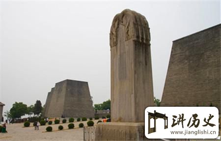 <rb>一</rb><rt>yī</rt><rb>股</rb><rt>gǔ</rt><rb>烟</rb><rt>yān</rt><rb>保</rb><rt>bǎo</rt><rb>住</rb><rt>zhù</rt><rb>最</rb><rt>zuì</rt><rb>坚</rb><rt>jiān</rt><rb>固</rb><rt>gù</rt><rb>的</rb><rt>de</rt><rb>陵</rb><rt>líng</rt><rb>墓</rb><rt>mù</rt><rb>千</rb><rt>qiān</rt><rb>万</rb><rt>wàn</rt><rb>财</rb><rt>cái</rt><rb>宝</rb><rt>bǎo</rt><rb>无</rb><rt>wú</rt><rb>人</rb><rt>rén</rt><rb>可</rb><rt>kě</rt><rb>以</rb><rt>yǐ</rt><rb>触</rb><rt>chù</rt><rb>及</rb><rt>jí</rt>