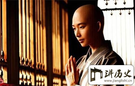 <rb>乌</rb><rt>wū</rt><rb>拉</rb><rt>lā</rt><rb>那</rb><rt>nà</rt><rb>拉</rb><rt>lā</rt><rb>皇</rb><rt>huáng</rt><rb>后</rb><rt>hòu</rt><rb>削</rb><rt>xuē</rt><rb>发</rb><rt>fā</rt><rb>之</rb><rt>zhī</rt><rb>谜</rb><rt>mí</rt>:<rb>女</rb><rt>nǚ</rt><rb>人</rb><rt>rén</rt><rb>因</rb><rt>yīn</rt><rb>何</rb><rt>hé</rt><rb>事</rb><rt>shì</rt><rb>竟</rb><rt>jìng</rt><rb>削</rb><rt>xuē</rt><rb>发</rb><rt>fā</rt><rb>为</rb><rt>wéi</rt><rb>尼</rb><rt>ní</rt>