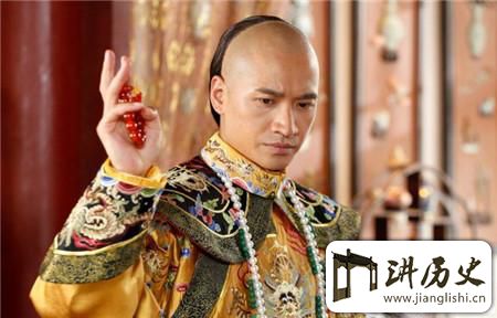<rb>雍</rb><rt>yōng</rt><rb>正</rb><rt>zhèng</rt><rb>皇</rb><rt>huáng</rt><rb>帝</rb><rt>dì</rt><rb>继</rb><rt>jì</rt><rb>位</rb><rt>wèi</rt><rb>的</rb><rt>de</rt><rb>时</rb><rt>shí</rt><rb>候</rb><rt>hòu</rt><rb>发</rb><rt>fā</rt><rb>现</rb><rt>xiàn</rt><rb>了</rb><rt>le</rt><rb>什</rb><rt>shí</rt><rb>么</rb><rt>me</rt><rb>灵</rb><rt>líng</rt><rb>异</rb><rt>yì</rt><rb>事</rb><rt>shì</rt><rb>件</rb><rt>jiàn</rt>?
