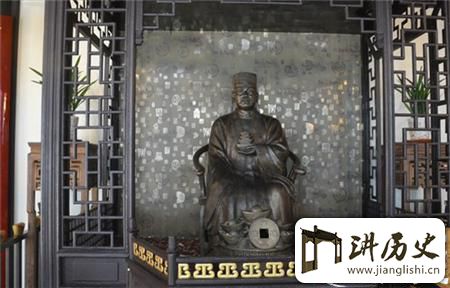 <rb>话</rb><rt>huà</rt><rb>说</rb><rt>shuō</rt><rb>家</rb><rt>jiā</rt><rb>产</rb><rt>chǎn</rt><rb>万</rb><rt>wàn</rt><rb>贯</rb><rt>guàn</rt><rb>的</rb><rt>de</rt><rb>沈</rb><rt>shěn</rt><rb>万</rb><rt>wàn</rt><rb>三</rb><rt>sān</rt><rb>经</rb><rt>jīng</rt><rb>商</rb><rt>shāng</rt><rb>有</rb><rt>yǒu</rt><rb>什</rb><rt>shí</rt><rb>么</rb><rt>me</rt><rb>头</rb><rt>tóu</rt><rb>脑</rb><rt>nǎo</rt>?
