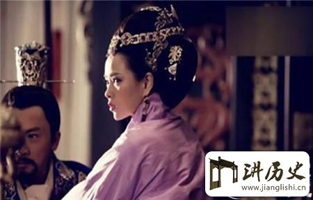 <rb>比</rb><rt>bǐ</rt><rb>妲</rb><rt>dá</rt><rb>己</rb><rt>jǐ</rt><rb>更</rb><rt>gèng</rt><rb>早</rb><rt>zǎo</rt><rb>成</rb><rt>chéng</rt><rb>为</rb><rt>wéi</rt><rb>王</rb><rt>wáng</rt><rb>的</rb><rt>de</rt><rb>女</rb><rt>nǚ</rt><rb>人</rb><rt>rén</rt><rb>最</rb><rt>zuì</rt><rb>后</rb><rt>hòu</rt><rb>被</rb><rt>bèi</rt><rb>冠</rb><rt>guàn</rt><rb>上</rb><rt>shàng</rt><rb>间</rb><rt>jiān</rt><rb>谍</rb><rt>dié</rt><rb>之</rb><rt>zhī</rt><rb>名</rb><rt>míng</rt>