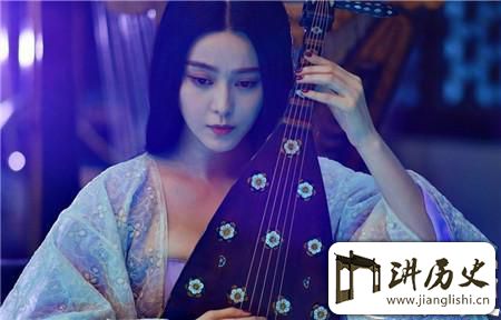 <rb>杨</rb><rt>yáng</rt><rb>贵</rb><rt>guì</rt><rb>妃</rb><rt>fēi</rt><rb>专</rb><rt>zhuān</rt><rb>宠</rb><rt>chǒng</rt><rb>多</rb><rt>duō</rt><rb>年</rb><rt>nián</rt><rb>为</rb><rt>wéi</rt><rb>何</rb><rt>hé</rt><rb>始</rb><rt>shǐ</rt><rb>终</rb><rt>zhōng</rt><rb>没</rb><rt>méi</rt><rb>有</rb><rt>yǒu</rt><rb>怀</rb><rt>huái</rt><rb>孕</rb><rt>yùn</rt>?<rb>有</rb><rt>yǒu</rt><rb>三</rb><rt>sān</rt><rb>种</rb><rt>zhǒng</rt><rb>传</rb><rt>chuán</rt><rb>言</rb><rt>yán</rt>
