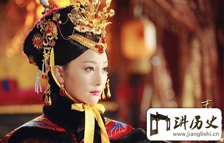 <rb>婉</rb><rt>wǎn</rt><rb>容</rb><rt>róng</rt><rb>皇</rb><rt>huáng</rt><rb>后</rb><rt>hòu</rt><rb>的</rb><rt>de</rt><rb>可</rb><rt>kě</rt><rb>悲</rb><rt>bēi</rt><rb>一</rb><rt>yī</rt><rb>生</rb><rt>shēng</rt><rb>得</rb><rt>dé</rt><rb>从</rb><rt>cóng</rt><rb>她</rb><rt>tā</rt><rb>晚</rb><rt>wǎn</rt><rb>上</rb><rt>shàng</rt><rb>睡</rb><rt>shuì</rt><rb>觉</rb><rt>jiào</rt><rb>不</rb><rt>bú</rt><rb>关</rb><rt>guān</rt><rb>门</rb><rt>mén</rt><rb>说</rb><rt>shuō</rt><rb>起</rb><rt>qǐ</rt>
