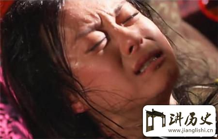 <rb>古</rb><rt>gǔ</rt><rb>代</rb><rt>dài</rt><rb>引</rb><rt>yǐn</rt><rb>导</rb><rt>dǎo</rt><rb>小</rb><rt>xiǎo</rt><rb>生</rb><rt>shēng</rt><rb>命</rb><rt>mìng</rt><rb>出</rb><rt>chū</rt><rb>世</rb><rt>shì</rt><rb>的</rb><rt>de</rt><rb>接</rb><rt>jiē</rt><rb>生</rb><rt>shēng</rt><rb>婆</rb><rt>pó</rt><rb>为</rb><rt>wéi</rt><rb>何</rb><rt>hé</rt><rb>地</rb><rt>dì</rt><rb>位</rb><rt>wèi</rt><rb>这</rb><rt>zhè</rt><rb>么</rb><rt>me</rt><rb>低</rb><rt>dī</rt><rb>下</rb><rt>xià</rt>?