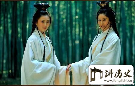 <rb>赤</rb><rt>chì</rt><rb>壁</rb><rt>bì</rt><rb>之</rb><rt>zhī</rt><rb>战</rb><rt>zhàn</rt>:<rb>因</rb><rt>yīn</rt><rb>曹</rb><rt>cáo</rt><rb>操</rb><rt>cāo</rt><rb>觊</rb><rt>jì</rt><rb>觎</rb><rt>yú</rt><rb>大</rb><rt>dà</rt><rb>小</rb><rt>xiǎo</rt><rb>乔</rb><rt>qiáo</rt><rb>美</rb><rt>měi</rt><rb>色</rb><rt>sè</rt><rb>引</rb><rt>yǐn</rt><rb>起</rb><rt>qǐ</rt><rb>的</rb><rt>de</rt><rb>战</rb><rt>zhàn</rt><rb>争</rb><rt>zhēng</rt>