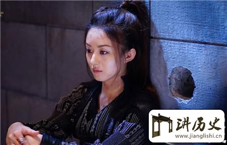 <rb>古</rb><rt>gǔ</rt><rb>代</rb><rt>dài</rt><rb>特</rb><rt>tè</rt><rb>工</rb><rt>gōng</rt><rb>间</rb><rt>jiān</rt><rb>谍</rb><rt>dié</rt><rb>需</rb><rt>xū</rt><rb>要</rb><rt>yào</rt><rb>练</rb><rt>liàn</rt><rb>会</rb><rt>huì</rt><rb>这</rb><rt>zhè</rt><rb>三</rb><rt>sān</rt><rb>项</rb><rt>xiàng</rt><rb>技</rb><rt>jì</rt><rb>能</rb><rt>néng</rt><rb>才</rb><rt>cái</rt><rb>能</rb><rt>néng</rt><rb>行</rb><rt>háng</rt><rb>走</rb><rt>zǒu</rt><rb>江</rb><rt>jiāng</rt><rb>湖</rb><rt>hú</rt>
